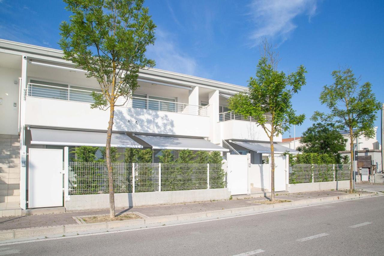 Aparthotel Marina Ponente Lido di Jesolo Zewnętrze zdjęcie
